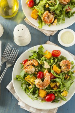 sağlıklı karides ve Roka Salatası