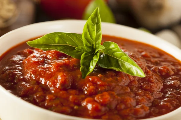 Hausgemachte rote italienische Marinara-Sauce — Stockfoto