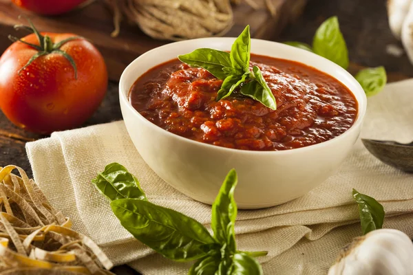 Salsa de Marinara italiana roja casera —  Fotos de Stock