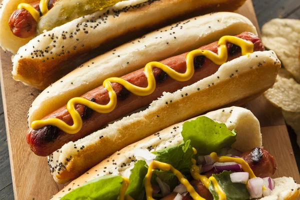 Gourmet gegrillt alle Rindfleisch hots Hunde — Stockfoto