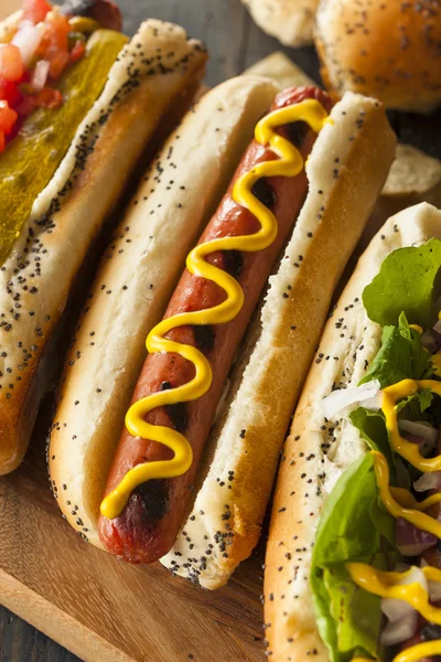 Gourmet gegrillt alle Rindfleisch hots Hunde — Stockfoto