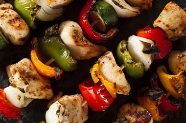 ev yapımı tavuk şiş kebap