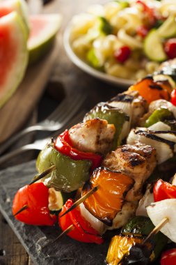 ev yapımı tavuk şiş kebap