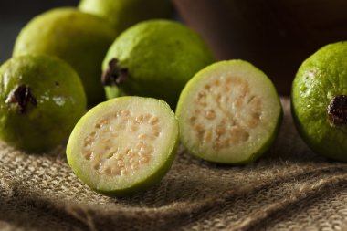 taze organik yeşil guava