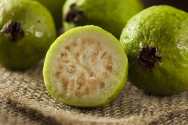 taze organik yeşil guava