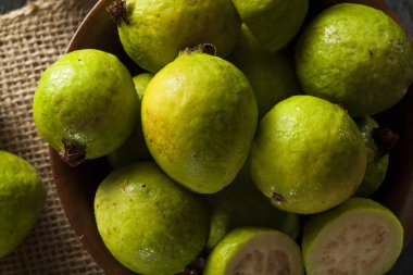 taze organik yeşil guava