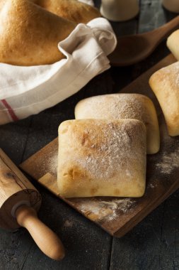 taze ev yapımı ciabatta ekmeği