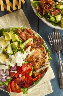 sağlıklı bol cobb salatası