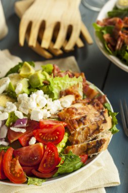 sağlıklı bol cobb salatası