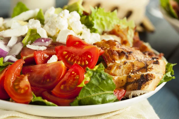 Healthy Hearty Cobb Salad — Stock Photo, Image