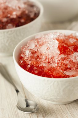 ev yapımı kesilmiş buz canlandırıcı