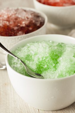 ev yapımı kesilmiş buz canlandırıcı