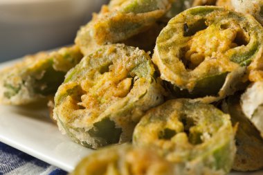 sağlıksız kızarmış jalapeno dilimleri