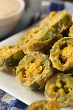 sağlıksız kızarmış jalapeno dilimleri