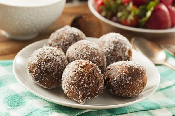 Zelfgemaakte chocolade donut gaten — Stockfoto