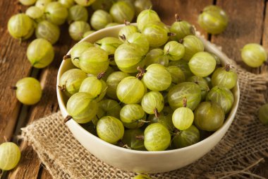 Organik çiğ yeşil bektaşi