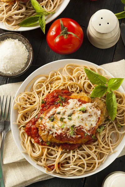 Homemade Italian Chicken Parmesan — Stock Photo, Image