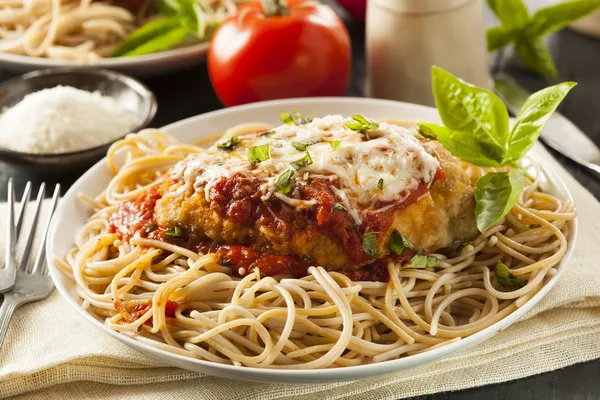 Homemade Italian Chicken Parmesan — Stock Photo, Image