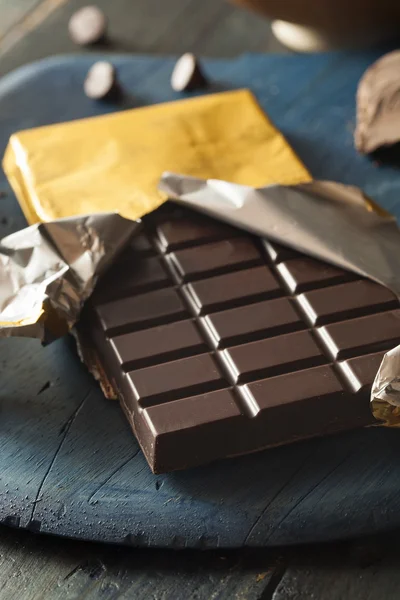 Barra de doces de chocolate escuro orgânico — Fotografia de Stock