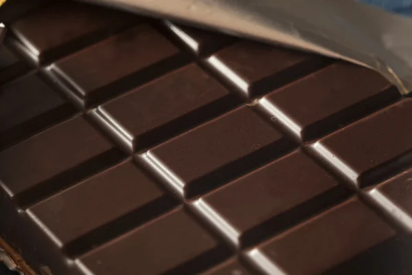 Barra de chocolate negro ecológico — Foto de Stock