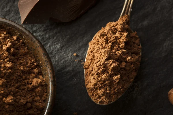 Сырой органический порошок какао — стоковое фото