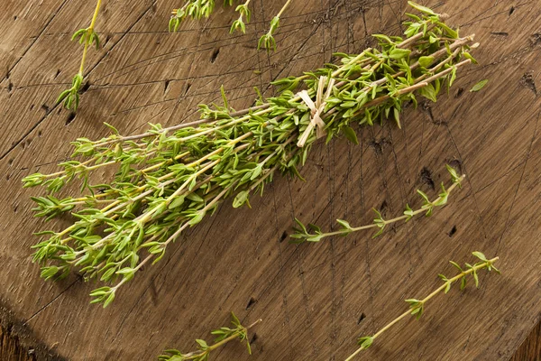 원시 유기농 녹색 백 리 향 — 스톡 사진