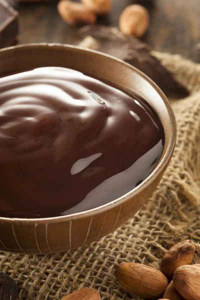 甜甜的黑巧克力酱汁 — 图库照片