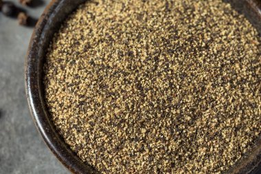 Kuru Organik Zemin Karabiber Kasesinde