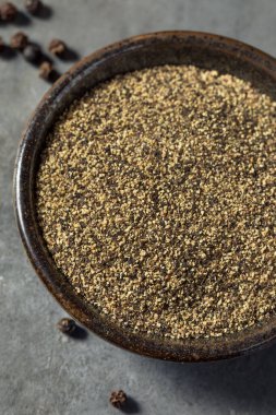 Kuru Organik Zemin Karabiber Kasesinde