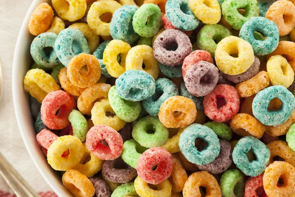 Coloful loops de cereais de frutas — Fotografia de Stock