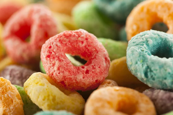 Coloful loops de cereais de frutas — Fotografia de Stock