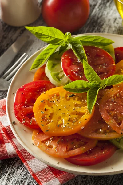 健康的传家宝番茄沙拉 — 图库照片