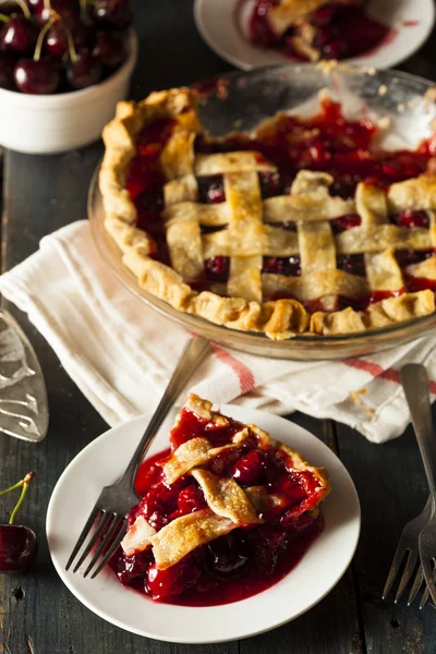 Delicious Homemade Cherry Pie — Stock Photo, Image