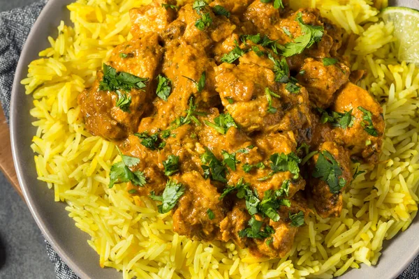 Házi Készítésű Indiai Csirke Biryani Sárga Rizzsel — Stock Fotó