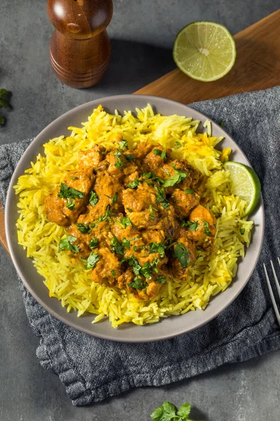 Hausgemachtes Indisches Huhn Biryani Mit Gelbem Reis — Stockfoto