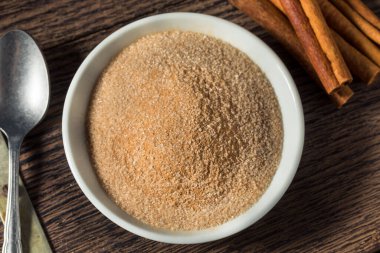 Tatlı Sugary Tarçın Şeker Kasesinde