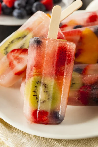 Popsicles de frutas integrais saudáveis — Fotografia de Stock