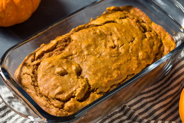 Zelfgemaakt Herfst Pompoenbrood Een Pan — Stockfoto