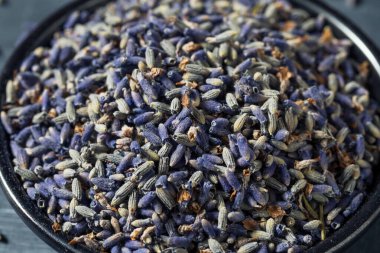 Çiğ Mor Organik Lavanta Kasedeki Baharat