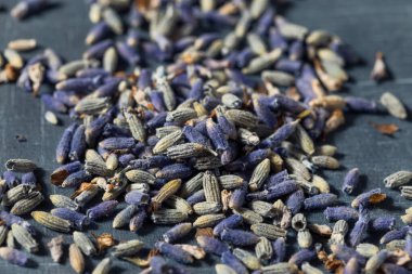 Çiğ Mor Organik Lavanta Kasedeki Baharat