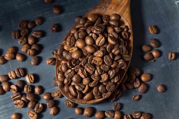 Rohe Geröstete Bio Kaffeebohnen Einer Schüssel — Stockfoto