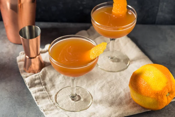 Boozy Rinfrescante Sangue Sabbia Cocktail Con Orange Scotch — Foto Stock