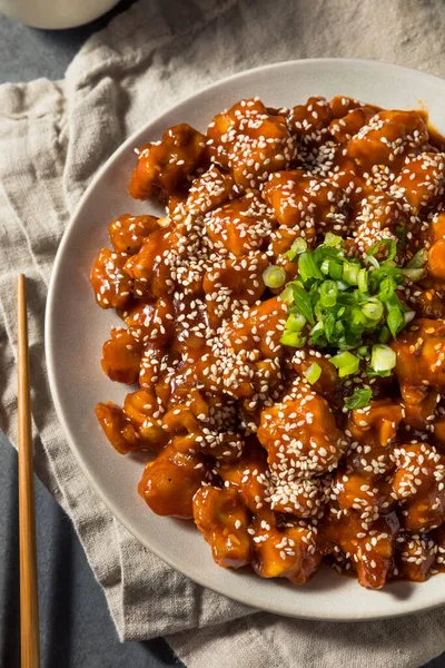Hemlagad Koreansk Gochujang Kyckling Med Sesam Och Ris — Stockfoto