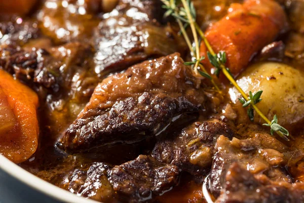 Herzhaftes Hausgemachtes Gourmet Rindfleisch Eintopf Mit Karotten Und Kartoffeln — Stockfoto