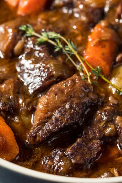 Herzhaftes Hausgemachtes Gourmet Rindfleisch Eintopf Mit Karotten Und Kartoffeln — Stockfoto