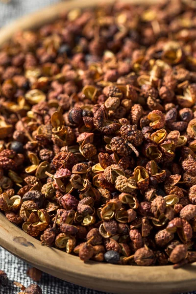 Surowy Czerwony Organiczny Syczuański Peppercorn Misce — Zdjęcie stockowe