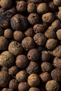 Kâsedeki organik baharatlı baharat.