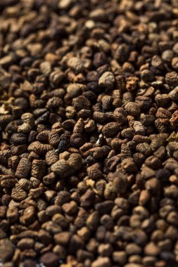 Sağlıklı Çiğ Organik Kakule Kasedeki Tohumlar