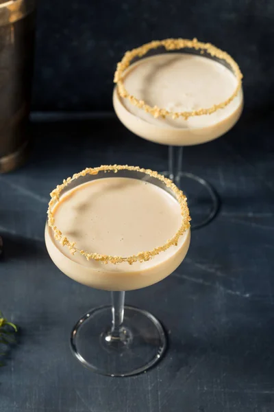 Boozy Festive Gingerbread Martini Cocktail Vodka Cream — Stockfoto
