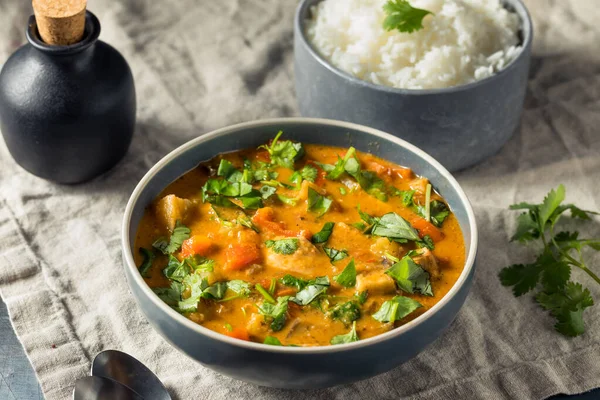 Hausgemachtes Red Chicken Curry Mit Koriander Und Reis — Stockfoto